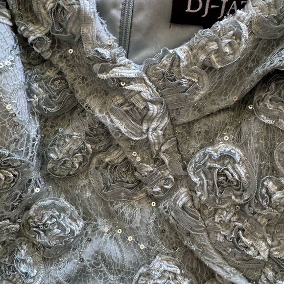 DJ-JAZ Off-Shoulder Lace Gown with Slit – Size 18 – Worn Once - Picture 14 of 15